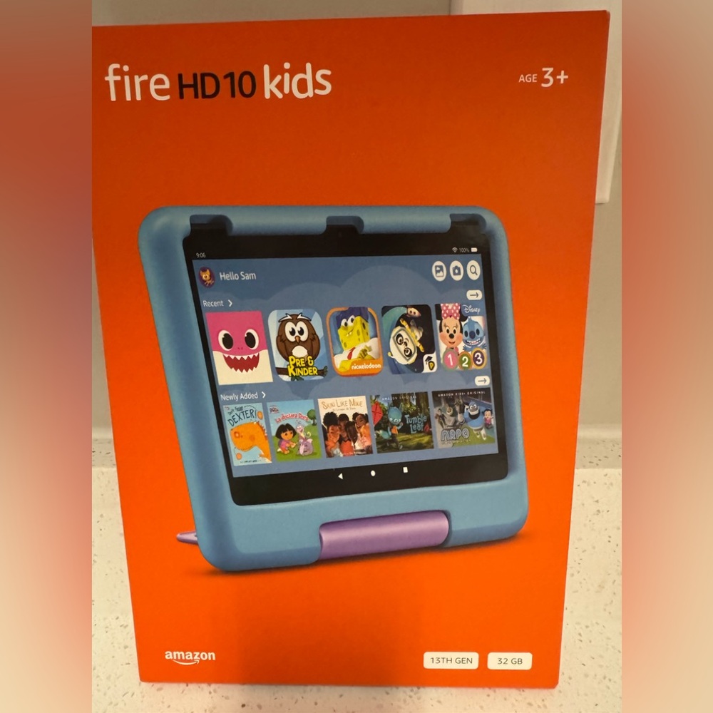 NEW IN BOX Amazon Fire HD 10 Kids tablet 10.1” screen 32 gb BLUE